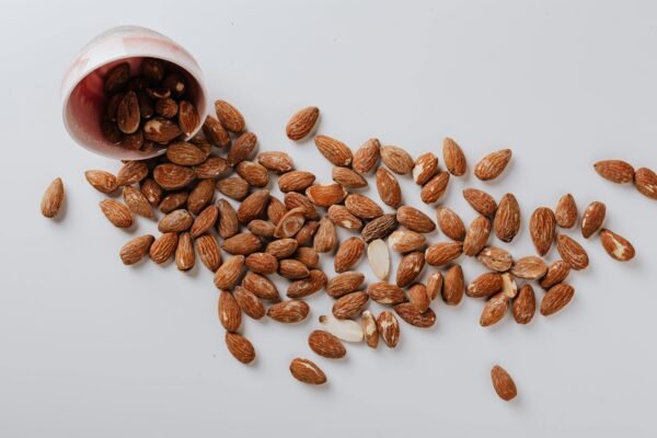 Supreme Whole Almonds 0.5 (lb) avg weight - Image 3